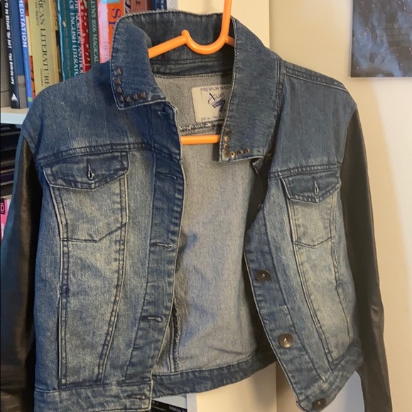 Jean Jacket - Picture 2 of 6